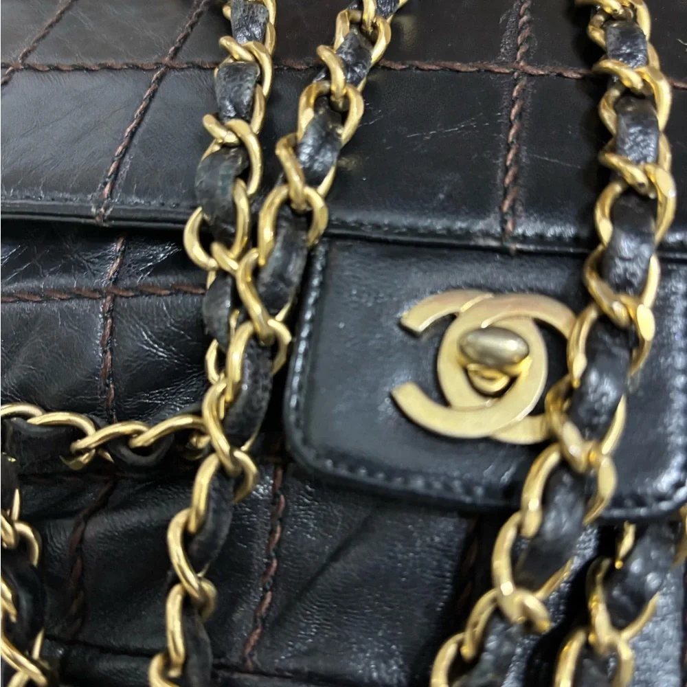 Vintage CHANEL Black Quilted Double Flap Shoulder Bag with Gold Hardware